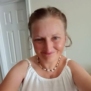 Meet your Posher, Krissie